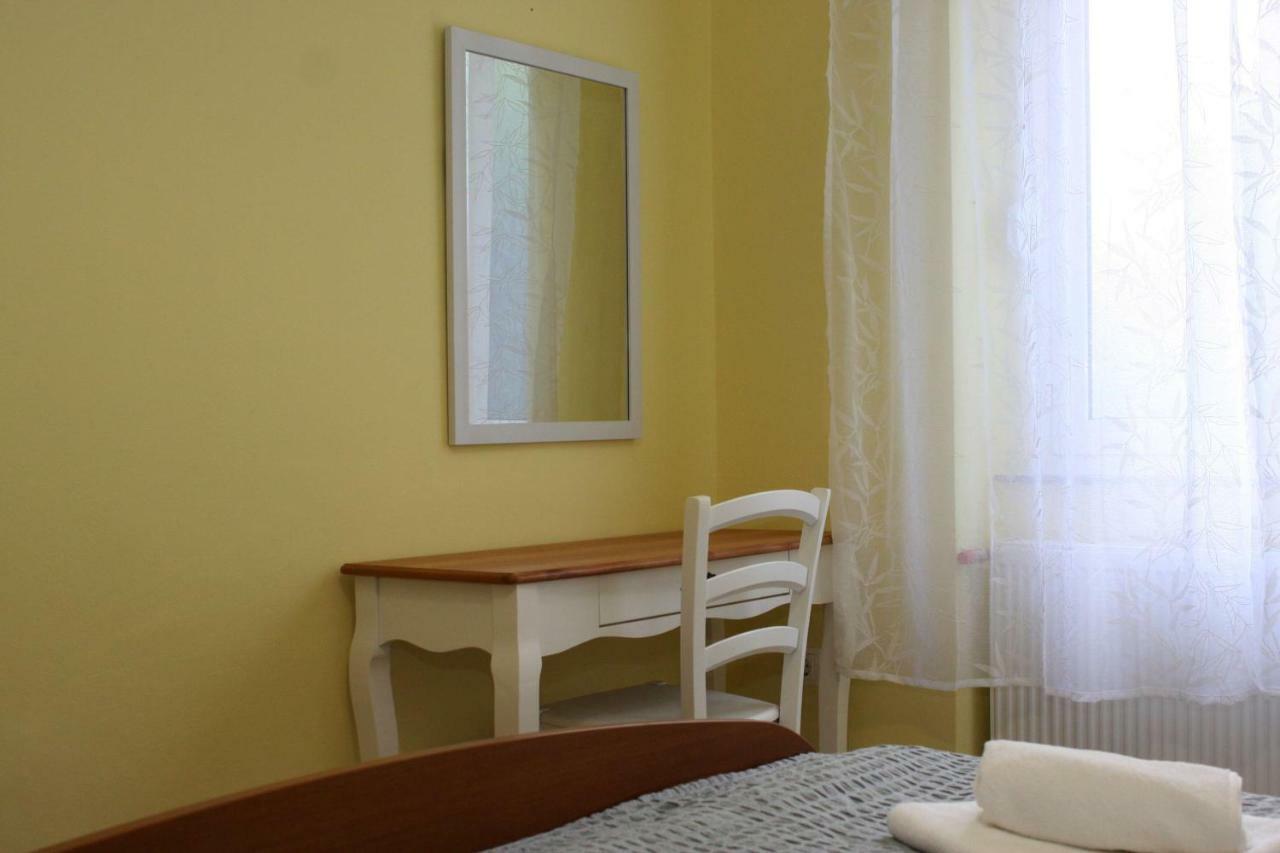 Apartmani Palmas Fiume Kültér fotó