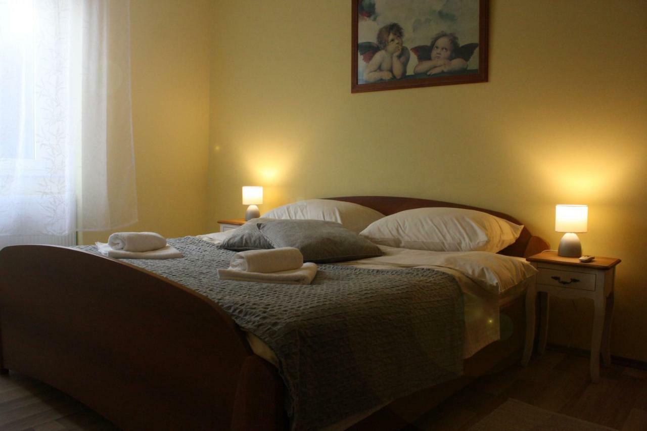 Apartmani Palmas Fiume Kültér fotó