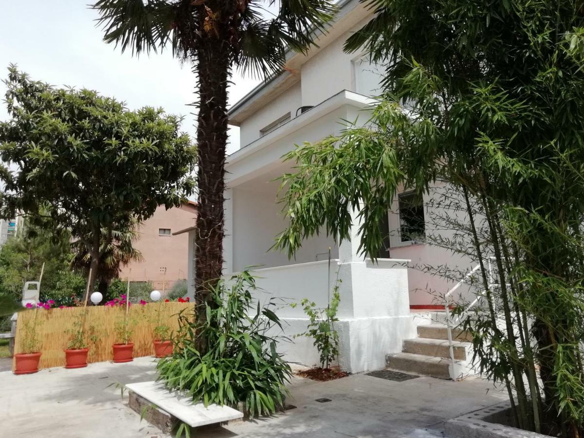 Apartmani Palmas Fiume Kültér fotó